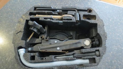 98 99 00 01 02 03 04 05 vw beetle spare tire tool set scissor jack kit (oem)