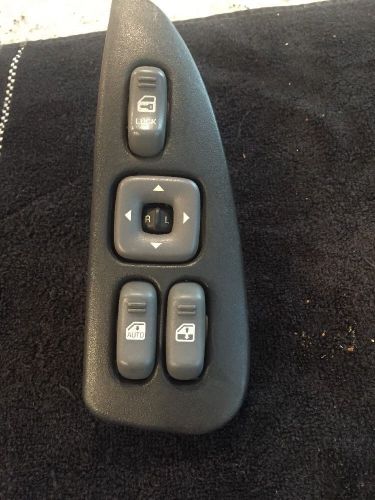 1995,1996,1997 chevrolet camaro driver/passenger side window switches with bezel