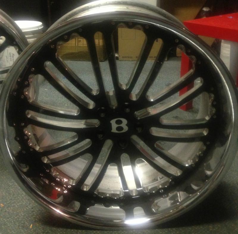 Bently wheels 22 black/chrome