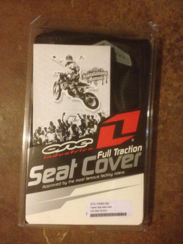 One industries full traction motorcycle seat cover black
