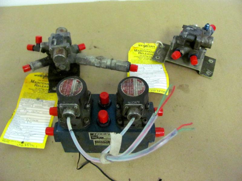 Learjet aircraft spoiler control valves & manifold -lot of 3ea