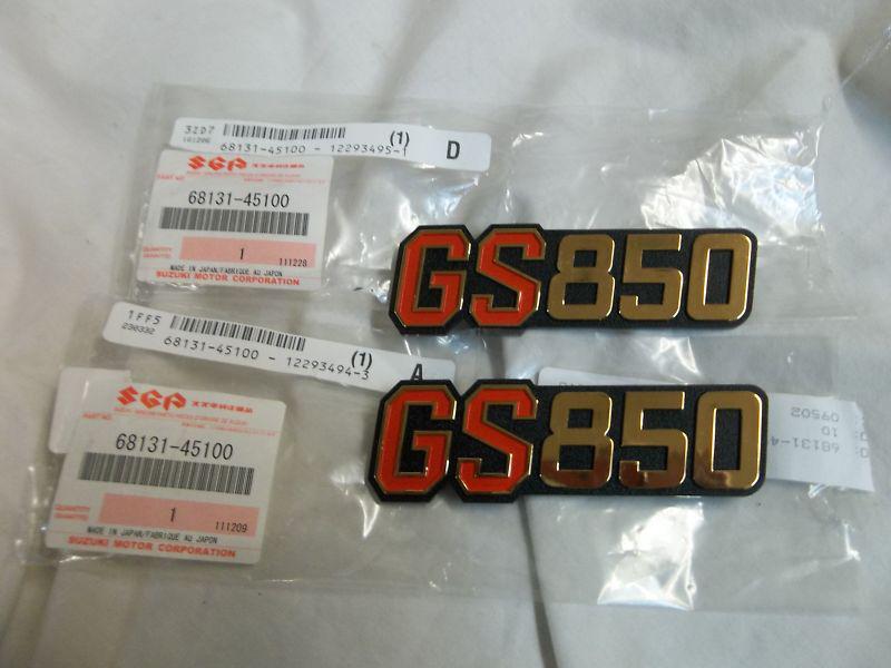 New 1979 suzuki gs850 gs850gn side cover emblems *b84d
