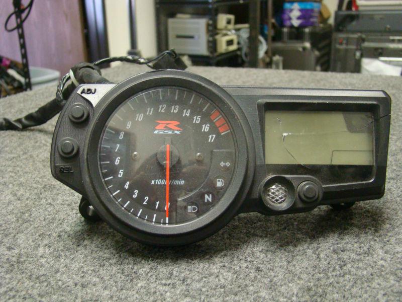2005 gsxr 600 speedometer cracked led screen w/ harness