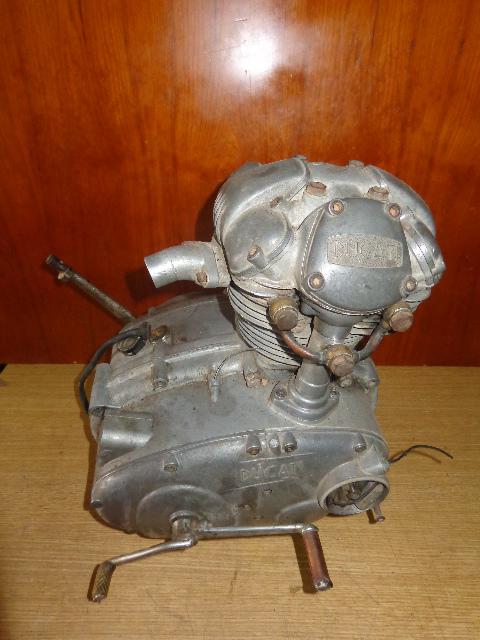 Ducati motor 125, made in spain. year 1962 aprox.