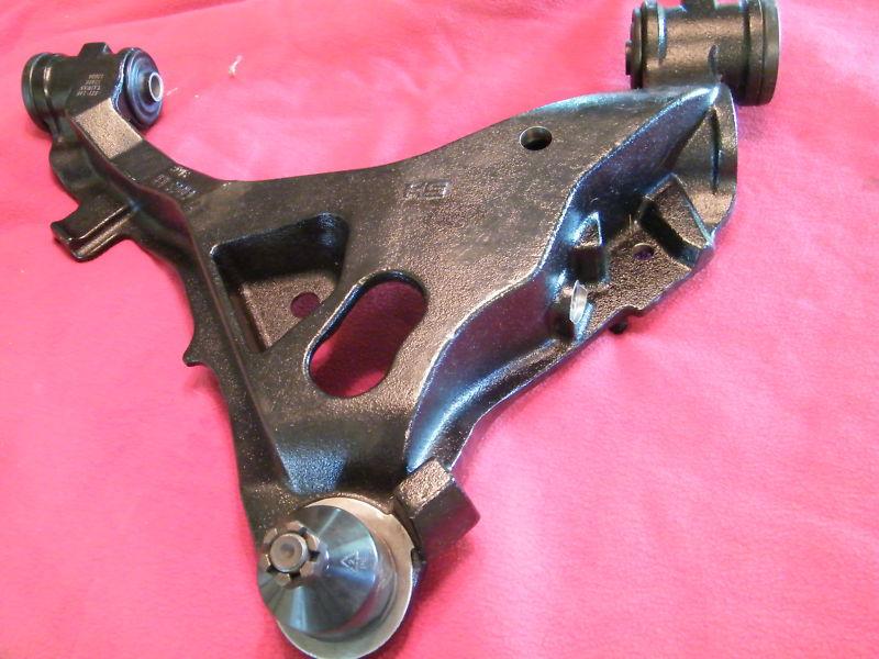 Ford expedition 97-02  front right lower control arm dorman #521-146