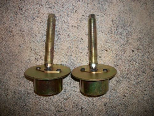 1 pair swivler weigh jack cup with 5.5 inch jackbolt.. imca usmts modified 4