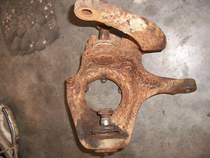 Chevy gmc truck  4wd 10 bolt   1977 front steering kunkle drivers side 