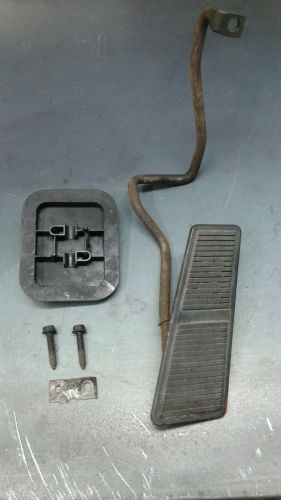 Original 1968 thru 72 olds cutlass 442 gas pedal assembly and mounting bracket