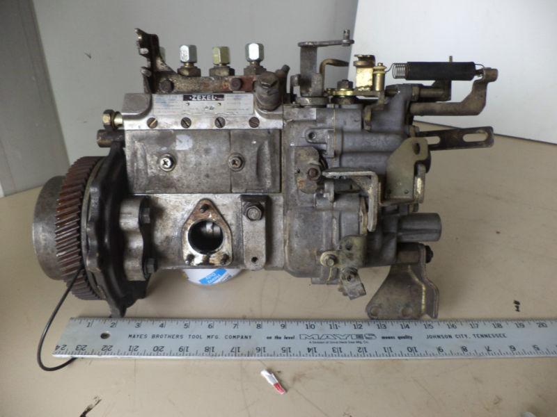 Used zexel diesel 4 cyl fuel injection pump  turns well  #tmsk13800b