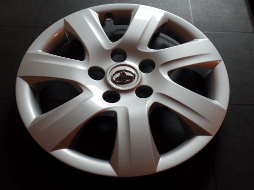 Toyota camry hubcap wheelcover  great replacement 2010-2011 retail $77 ea oe b12