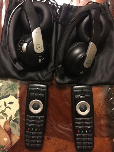 Mercedes benz 2 headphones + 2 remotes for rear entertaining system