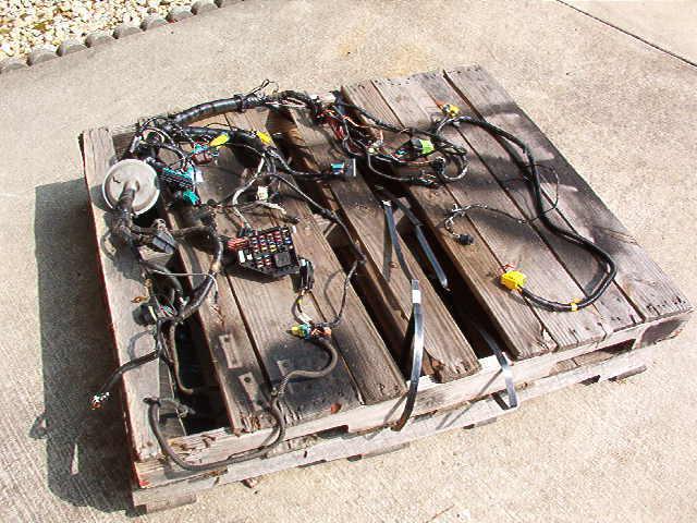 2000-2002 cavalier/sunfire  body/dash wiring harness    see pictures 