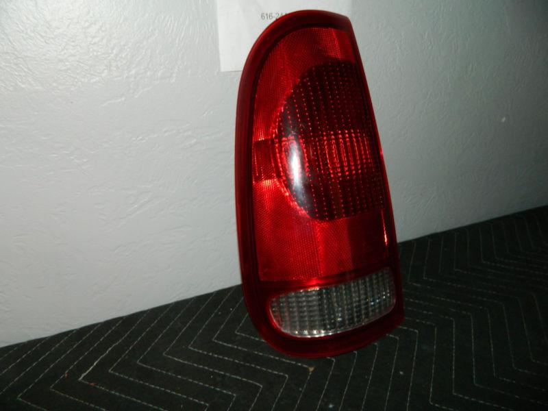 Oem 1997-2007 ford f150 left /  driver side tail light assembly 