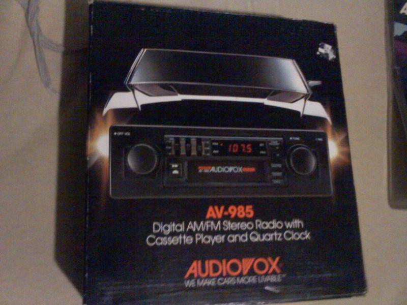 Av-985a audiovox digital radio with cassette player and clock