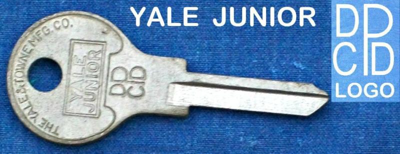 ✖1 nos vintage dpcd logo brass key blank for mopar glove box door & hubcap locks