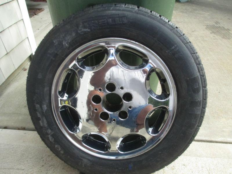 Mercedes wheel chrome 16 inch with new perilli tire 