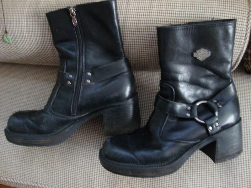 Used pair of womens black leather harley davidson motorcycle boots - size 8 1/2