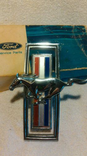 Nos 1970 mustang grill ornament