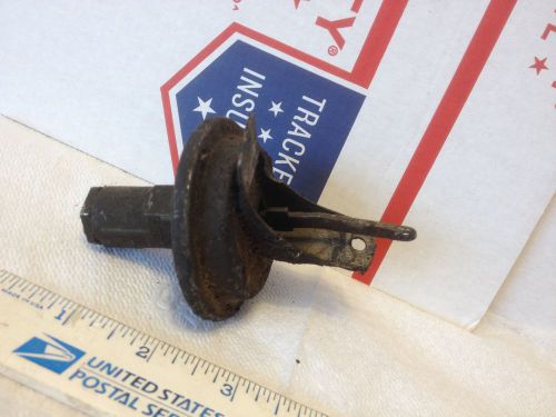 Studebaker champion, 1950 and up actuator; used, pn 527341.  item:  7499