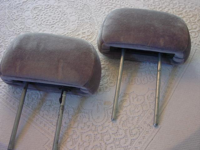 1995 jeep grand cherokee rear seat headrests - gray color - excellent condition