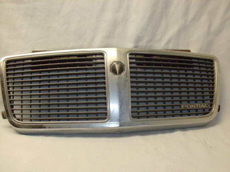 1986 1987 grand am grille chrome frame (fits 1985)