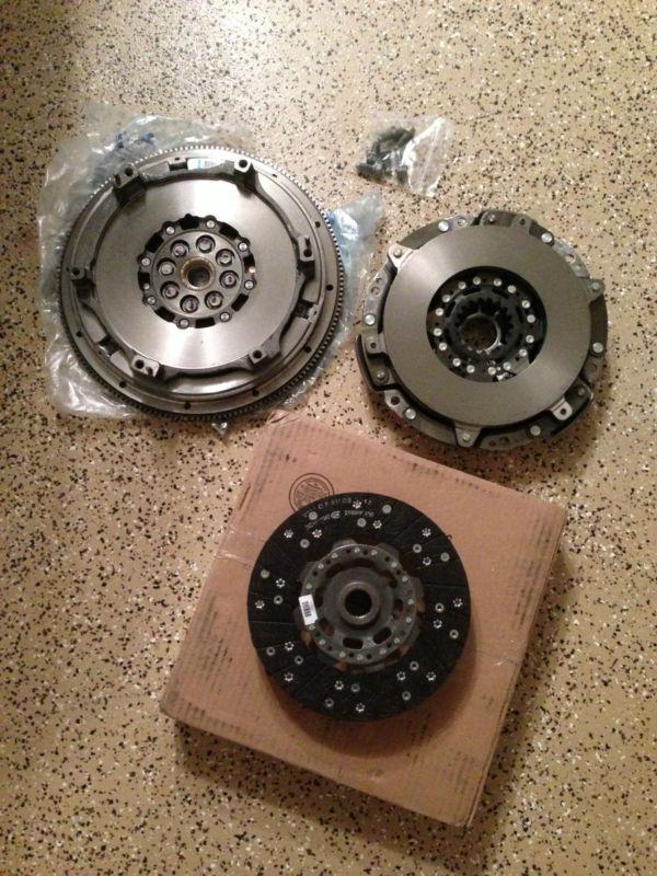 Lsa gm clutch kit, 8 bolt fly wheel, pressure plate, muti stage, with bolts.