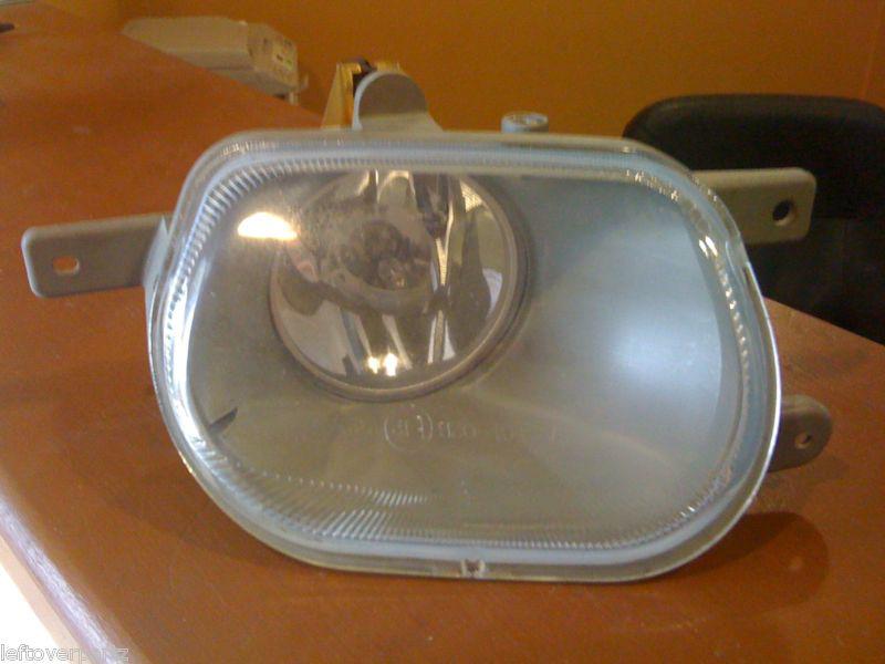 2003 - 2011 volvo 31111182 genuine oem factory original fog lamp light left side