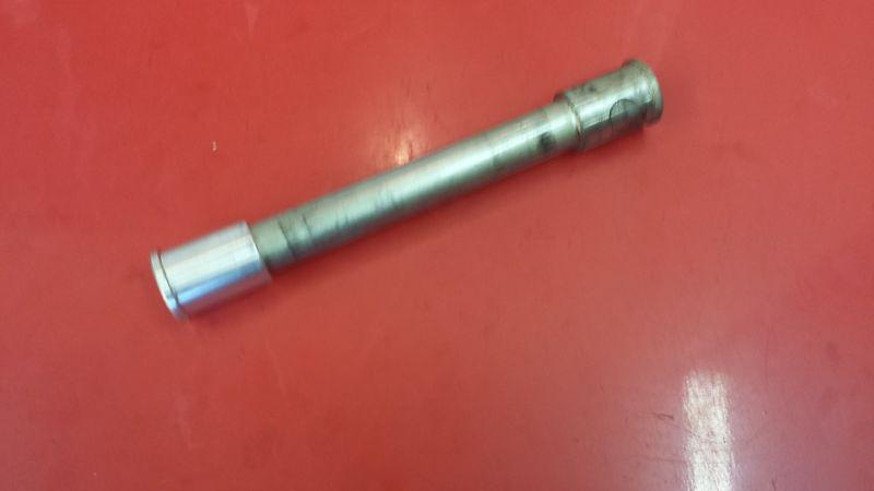 2005 kawasaki zx6r  striaght front axle with nut oem