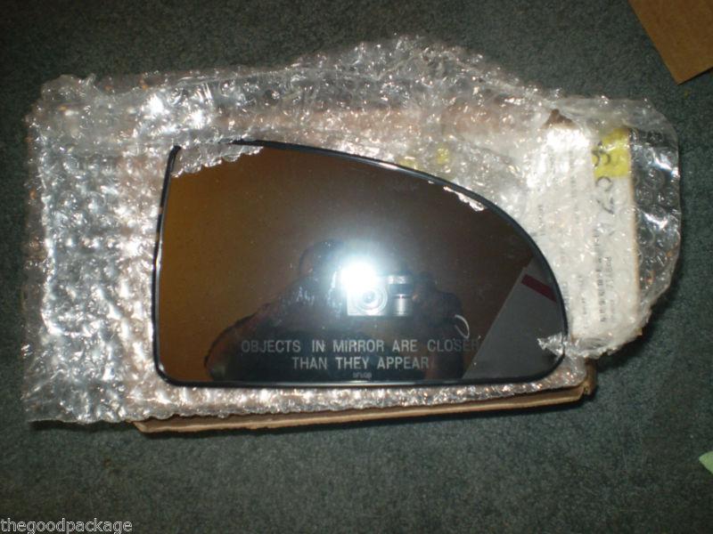 Chevrolet 15263099 genuine oem factory original mirror glass