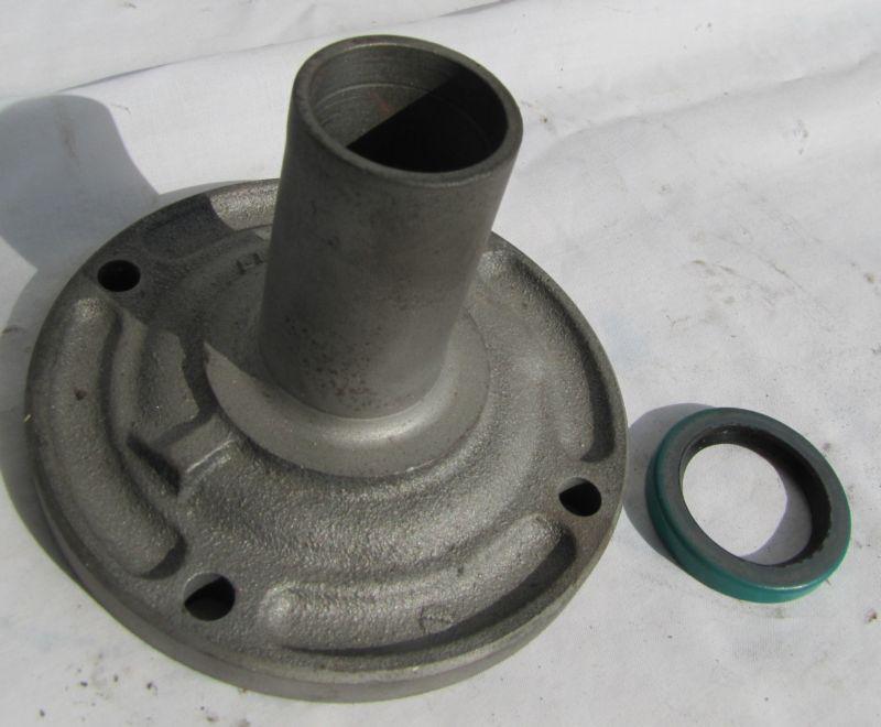 Muncie bearing retainer w/ seal for a heavy duty 3-speed muncie