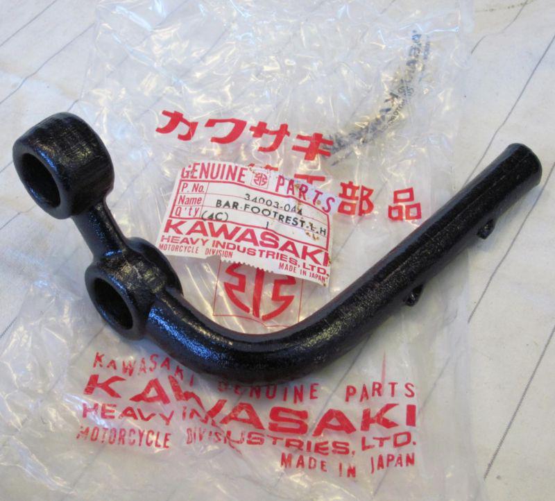 Kawasaki z1-z1b left side lh, footrest bracket holder 34003-044 nos