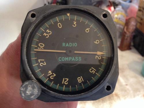 Radio compass gage 