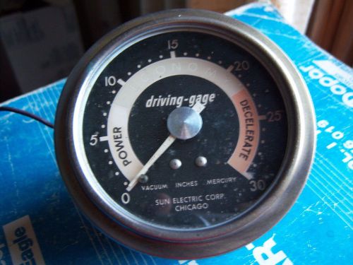 Vintage sun electric vacuum driving-gage bat-o-meter stewart warner oil gauge