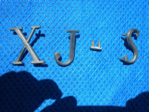 Jaguar xjs trunk lid emblems letter badge used original vintage