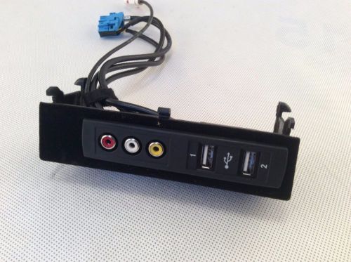 Mercedes w222 central usb and auxiliary audio/video jacks