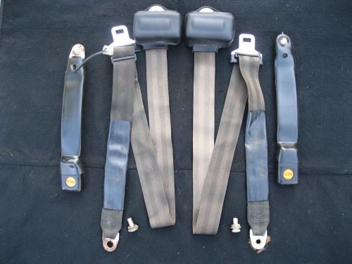 Mg mgb original retractable seatbelt pair 1971-1980