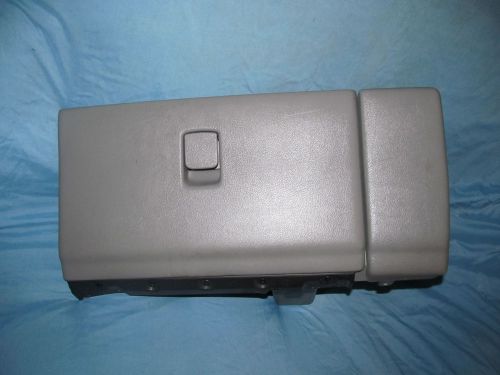 03 chevy venture glove box   (will fit other years and models)