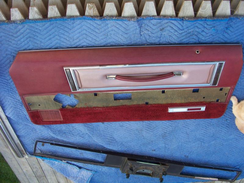 1978 mark v right door panel has wear brkn trim oem used orig lincoln part 1979