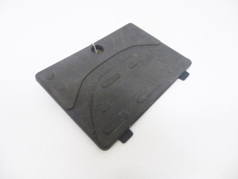 05 verucci scooter 50cc 49 qingqi - battery cover plate