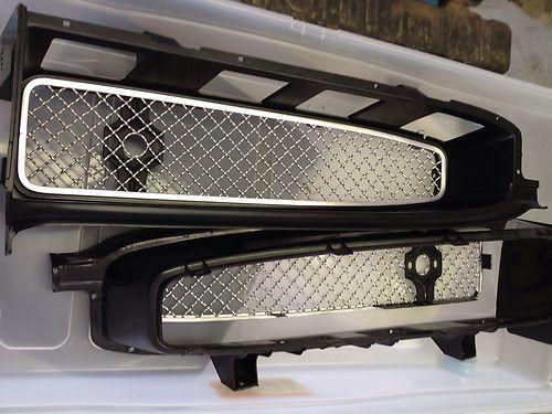 Nos gm 1967 pontiac gto grille mesh with the black inserts