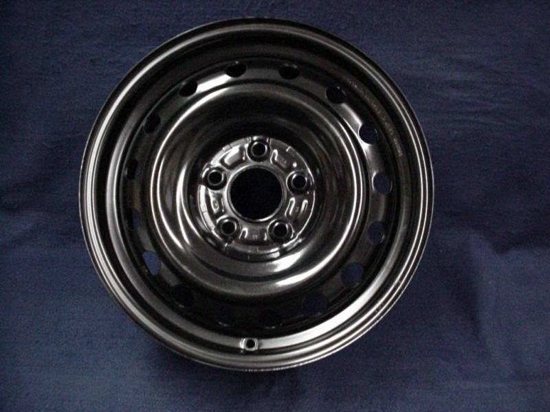 Hyundai sonata 06-12 16" black steel wheel - 1