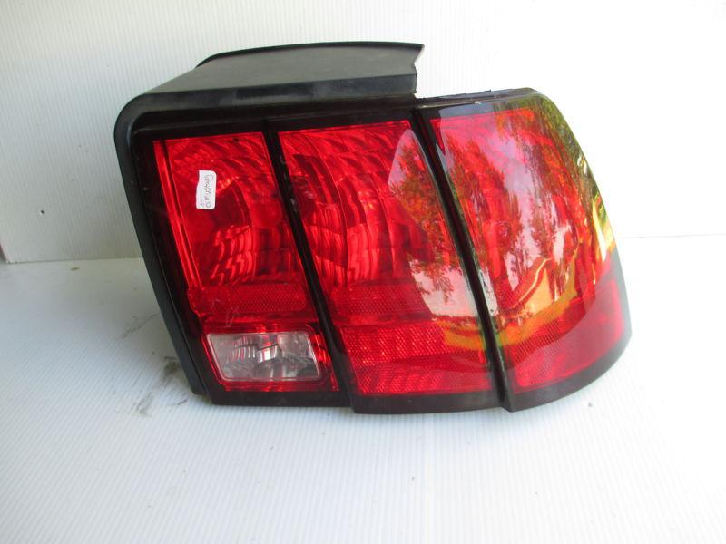1999 2000 2001 2002 2003 2004 ford mustang tail light rh pass scratched 