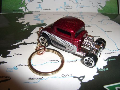 Custom mint keychain 1932 ford coupe/hot rod,red and silver w/chrome mags-engine