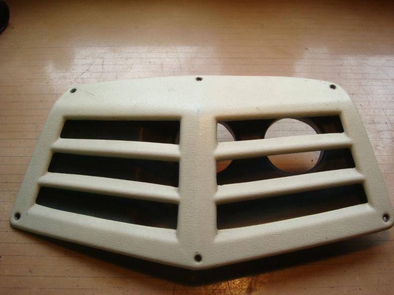 1982 glastron ssv-168 -- rear vent cover