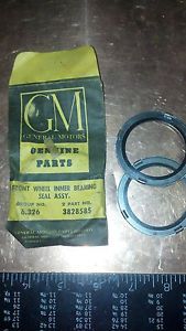 Nos oem gm front inner wheel bearing seals 3828585 chevrolet 1961-1968 passenger