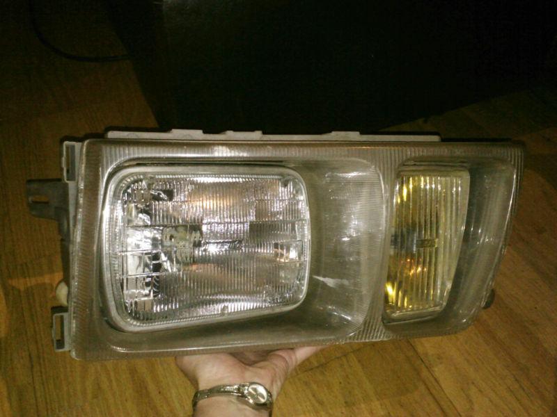 Mercedes 380sel headlight light, original part no. le1757a