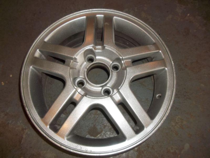 * 15 inch factory alloy rim - ford focus 2000-2004 - silver
