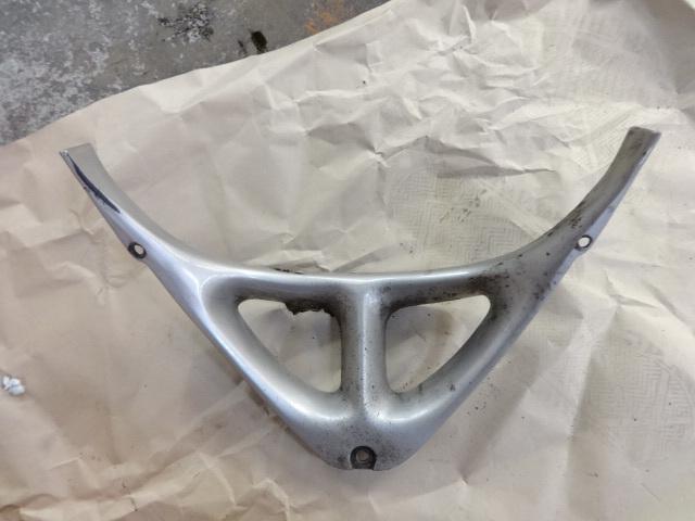 Suzuki gsxr1100 lower v fairing  middle section  1989-1992