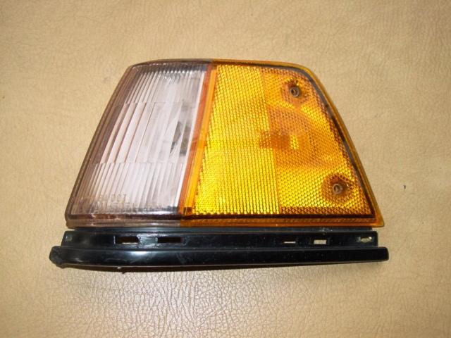 80's 90's toyota hyundai left parking light # stanley 041-5051l japan saeapp2 84