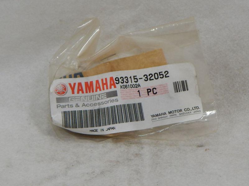 Yamaha 93315-32052 bearing *new